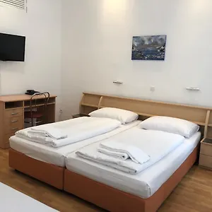 2* Konukevi Vera